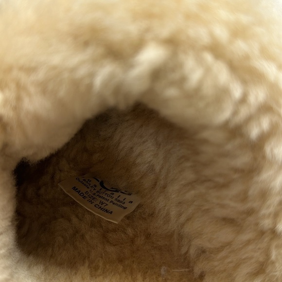 UGG Bailey Button Boots Short Boot Shearling Lined Waterproof Chestnut Brown 7 - Picture 7 of 10